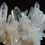 心を浄化する！水晶クラスターの使い方とその効果
