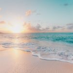 気分転換に最適！海や砂浜に遊びに行った時にできる願望成就のおまじない