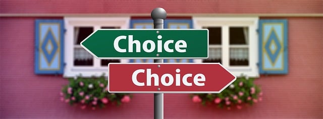 喧嘩する・しないカップルの違いって？喧嘩理由で多い「時間」「お金」「価値観」から解説