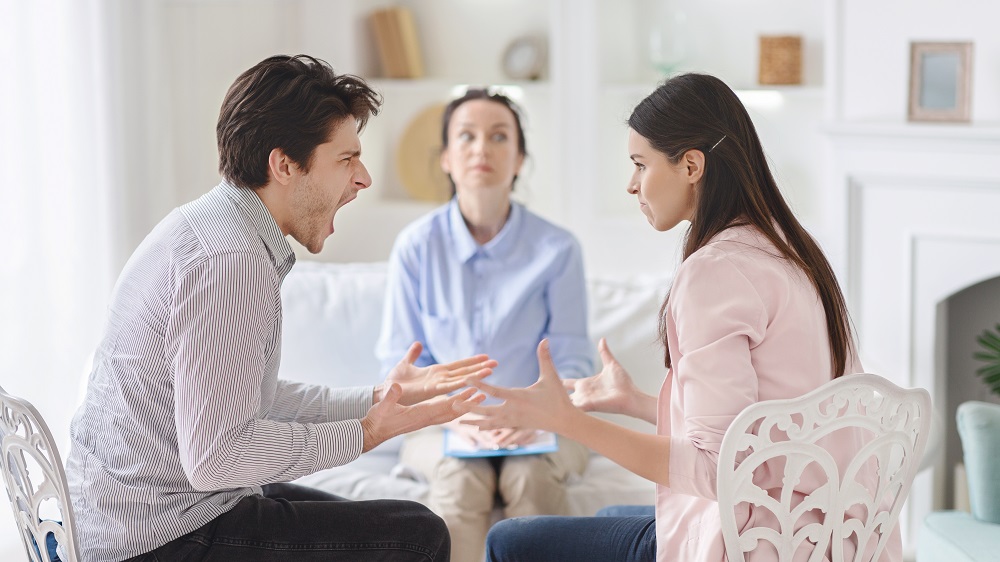40代で夫婦仲が冷え込みやすい！？旦那にイラつく原因と解決策