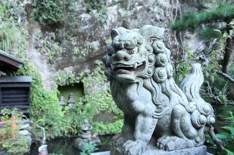 神社の狛犬について