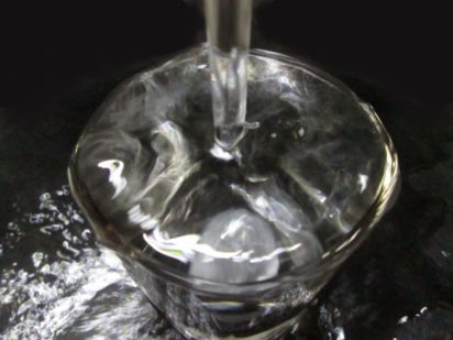 夢占い－酒・アルコールの夢は何を意味するのか？