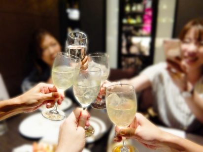 夢占い－酒・アルコールの夢は何を意味するのか？