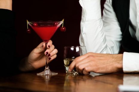 夢占い－酒・アルコールの夢は何を意味するのか？