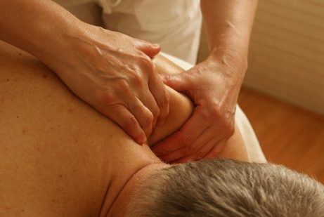 疲れに効果的！リンパマッサージの真実