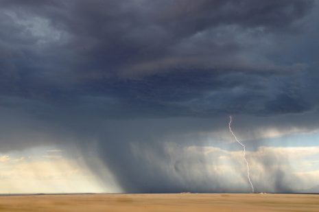 夢占い－嵐・台風の夢は何を意味するのか？