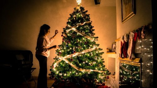 クリスマスツリーを飾って願いを叶える！聖夜は天使に望みを伝えよう