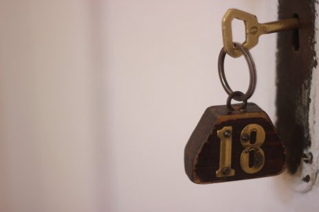 【誕生日占い】18日生まれの性格と恋愛の傾向は？