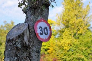 【誕生日占い】30日生まれの性格と恋愛の傾向は？