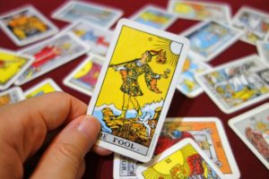 タロット?4月の運勢と春カラー診断
