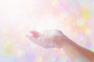 不安解消！誰でもできるレイキを使ったセルフヒーリング方法