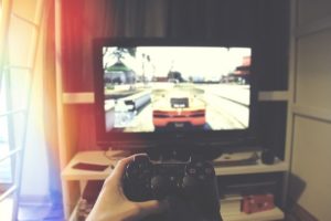 彼が趣味に没頭！なかなか会ってくれない時の対処法
