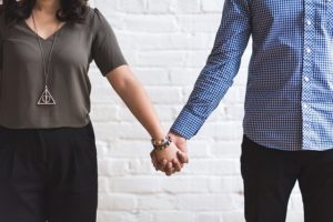 彼が趣味に没頭！なかなか会ってくれない時の対処法