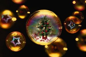 【意外と知らない】クリスマスソングに隠されたメッセージ3選！