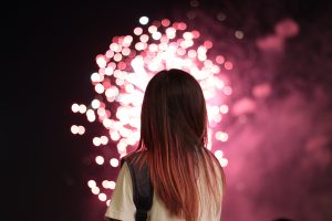 花火を見るだけで運気がアップする！？花火の起源やスピリチャル的な意味を紹介